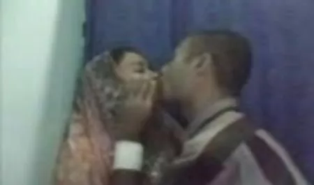 Cô gái tóc vàng có sec loan luan me ke kinh nghiệm hút dương vật trên cấp độ cao nhất