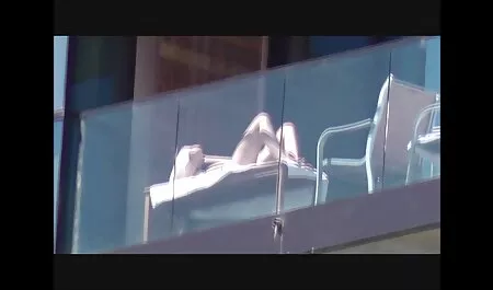 Lesbian bác sĩ pim sec me ke quyến rũ một cô gái trong khi khám bệnh