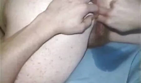 Anh chàng phim sec mẹ con kéo trên busty thư ký