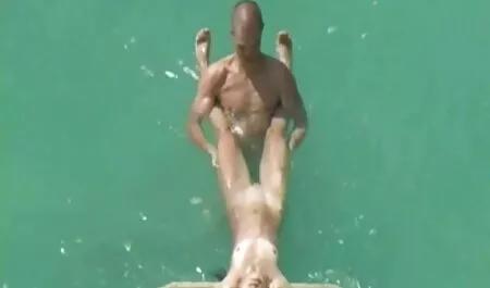 Hai sinh viên đụ bạn thân phim sec loan luan me va con trai giữa đường