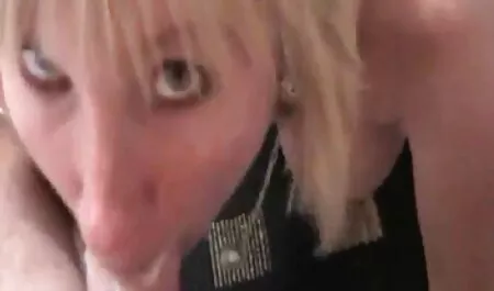 Em bé bị kéo vào hậu môn phim sec me con loan luan chặt chẽ