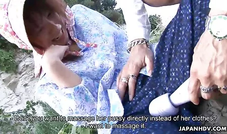 Đẹp Katya cởi quần áo và xem phim sec me va con trai hút một tinh ranh