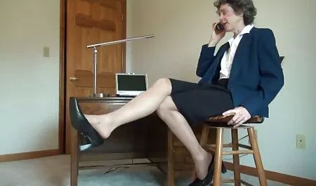 Nóng tóc pim sec me va con vàng với chặt chẽ đít