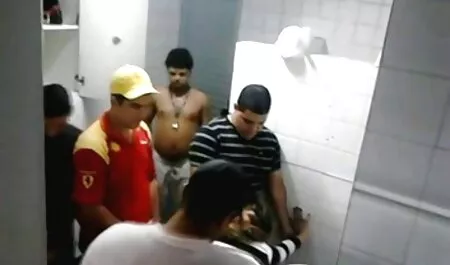 Ngọt sec loan luan me con ngào, nghịch ngợm cô gái Nhật Bản có vui vẻ trong vòi hoa sen