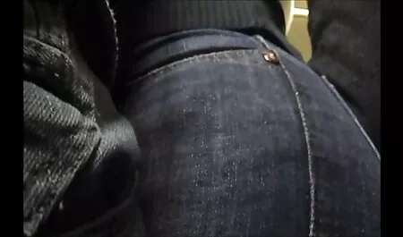 Blondie đã phỏng vấn một vài người về cách sec dit me người vợ có thể bú cặc ở bất cứ đâu, dù họ ở đâu!