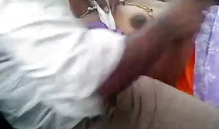 Massage vú của tôi trong phim sec me va con đêm