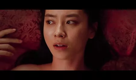 Cô ấy biết làm thế nào để phát điên, người đẹp này Alexis Love! Phóng khoáng, thẳng thắn và gợi cảm, ﻿sec me con trong bộ nội y đen và tất chân, cô ấy không thể để một người đàn ông thờ ơ