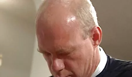 Hai người đẹp thỏa phim sec loan luan me va con mãn nhau