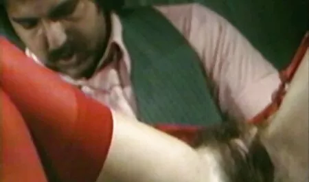 Tổng hợp các video cho thấy quan hệ pim sec me ke tình dục với nhiều con điếm đồi trụy