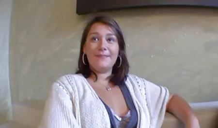 Họng sâu phim sec dit me vo và đái dầm ướt