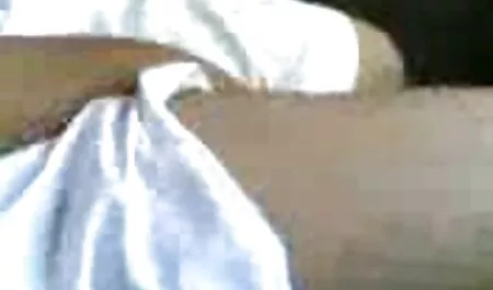 Nóng tình sec dit me dục trong những hồ bơi với một hói L. liếm