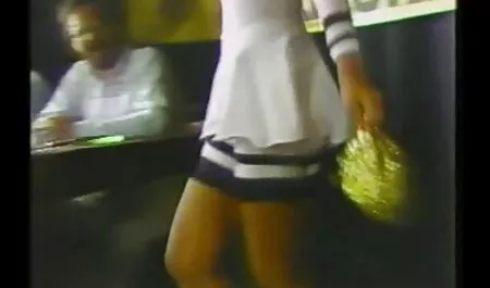 Mẹ kiếp một con phim sec dit me vo chó cái và tinh trùng nhỏ giọt từ cô ấy L.