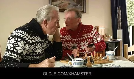 Lần đầu tiên tôi tự cho sec me va con trai mình hoàn toàn trên bàn