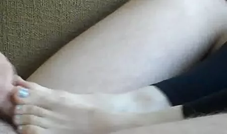 Du khách Nga nhặt sec loan luon me con gỗ mun với một cái mông to