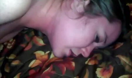 Một xem phim sec loan luan me va con trai màn thổi kèn sâu do cô ấy thực hiện có thể mang lại nhiều khoái cảm, nhưng còn sướng hơn khi đút dương vật vào âm đạo chặt chẽ của một con điếm căng mọng và xé toạc nó ra.