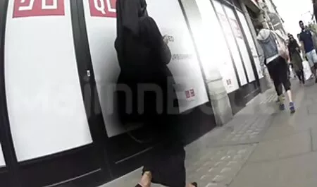 Bạn gái xem phim sec loan luon me con đang trang điểm đêm qua