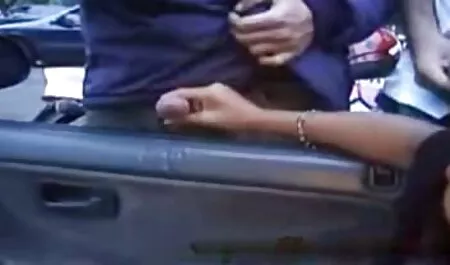 Cô gái phim sec me ke dam dang ngực to bà đang tập yoga