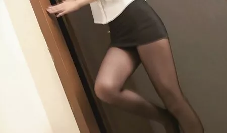 Người bảo vệ đụ vợ pim sec me va con của chủ nhân