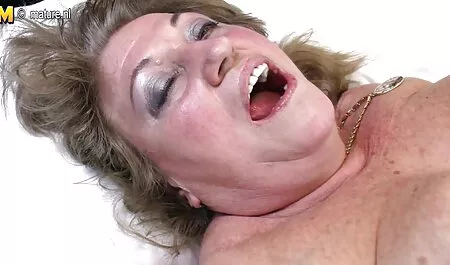 Cô phim sec me va con gái bán dâm bị tạm giữ tại hiện trường vụ án