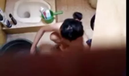 Cutie trong bộ đồ ngủ phim sec hai me con hút off cô ấy bạn trai