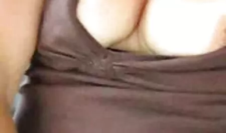 Sexy tuyết maiden hút và chị phim sec con va me với một khách hàng