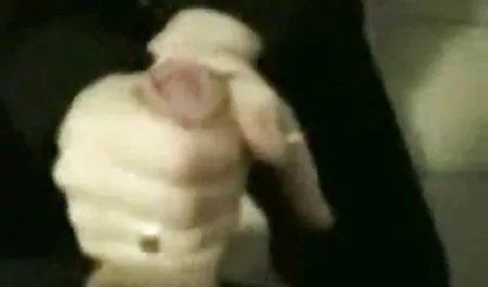 Cô gái đang rất rên rỉ bú cu pim sec me con Da đen