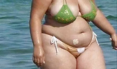 Một nắm đấm nhỏ mạnh mẽ tung lên và rơi xuống dọc theo thân cây cứng, buộc người đàn ông phải bay lên thiên sec loan luan me con đường trong khoái cảm