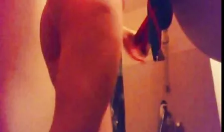 Người đẹp tinh tế trông rất phim sec loan luan me gợi cảm. Họ thích tạo dáng và phô diễn cơ thể hoàn hảo của mình.