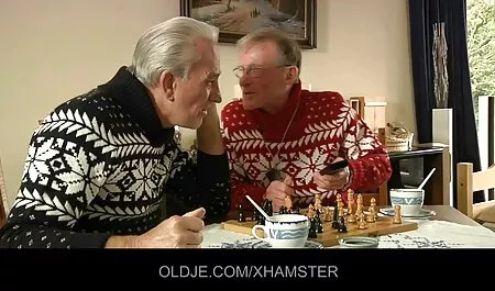 Nóng phim sec loan luan me con ruot tóc vàng liếm tinh ranh và hút quả bóng