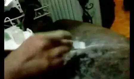 Bác sĩ trẻ giúp bệnh phim sec dit me nhân phục hồi chức năng tình dục