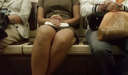 Phát thoát phim sec hai me con dit nhau y bú cu trong phòng VIP