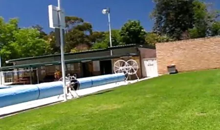 Cô phim sec loan luon me va con ấy cần mười phút để quyến rũ và phục vụ một nhà điều hành thất thường