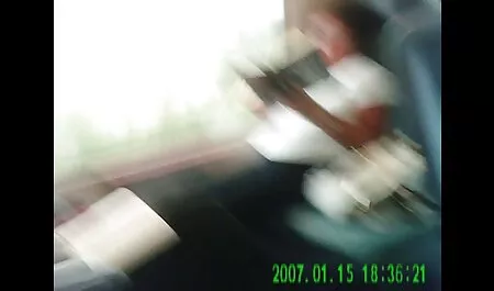 Con chó cái lao vào đau đớn, nó thích là vật của ai đó, con chó cái của ai đó. Vì vậy, một phim sec me va con trai tên biến thái khác đã trói cô ấy lại, xích cô ấy và đánh cô ấy bằng roi vào mông đàn hồi của cô ấy