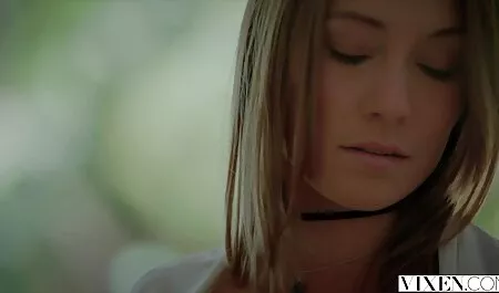 Nô lệ cô fim sec me con gái cho thấy đít