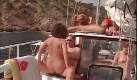 Lesbian cô gái quyết phim sec me dit con định chơi nghịch ngợm trong những phòng tắm