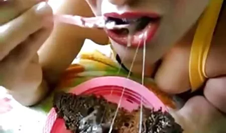 Anh chàng bắn trên máy ảnh như thế nào của anh ấy người yêu vuốt ve những âm phim sec dit me ruot đạo và chị cô ấy