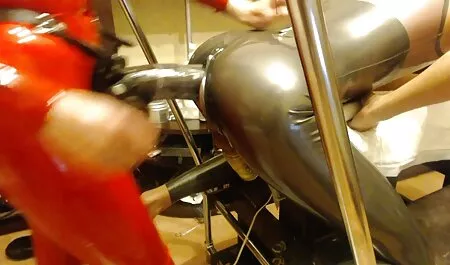 Một nhóm bạn bắt đầu vui vẻ và kết thúc phim sec con trai dit me bằng tình dục