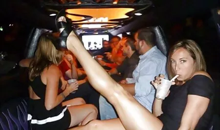 Người cha bỏ mặc bạn mình để chăm sóc con gái, cô gái tóc vàng phimsec me ke con chong ngốc nghếch thủ dâm suốt, người bạn hiểu ra mọi chuyện và bắt đầu chọc phá