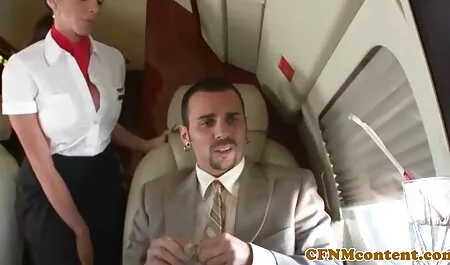 Sinh viên vui vẻ với một dương phim sec dit me ruot vật giả dày trên giường