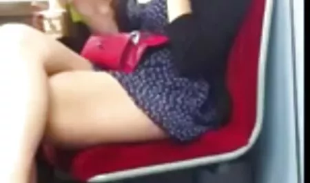 Một con điếm trẻ đề nghị đụ cô ấy trong tất cả các vết nứt, nhưng tốt hơn là nên phin sec me con bắt đầu với hậu môn, mà cô ấy đã chuẩn bị sẵn