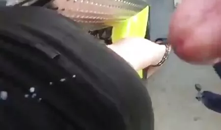 Busty gà phim sec mẹ con đã sẵn sàng để ngủ với một chủ cơ bắp