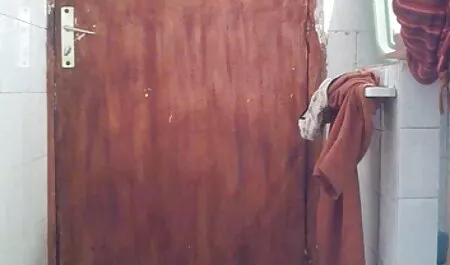 Đẹp brunette sec loan luan me con lexi kim cương được fuck bởi hai trên các đi văng