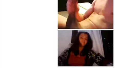 Ngay cả những ngày này, người vợ cũng không pim sec me ke bỏ mặc chồng mình.