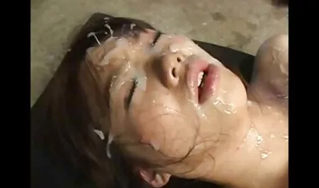 Giáo sư đưa phim sec hai me con sinh viên ung thư