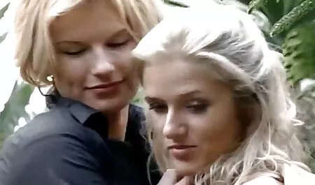 Thư ký Đức fim sec me con Nina đồng ý nghỉ hưu với một người ngưỡng mộ trẻ trong một khách sạn kín đáo