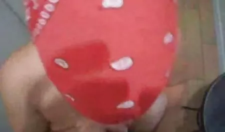 Bú một con cặc to khủng sec loan luan me ke khiếp