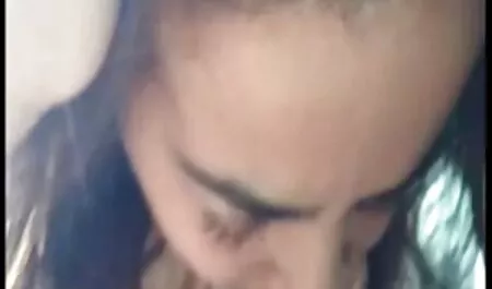 Trưởng thành gelding thổi một cô gái trẻ phim sec loan luan me va con trai