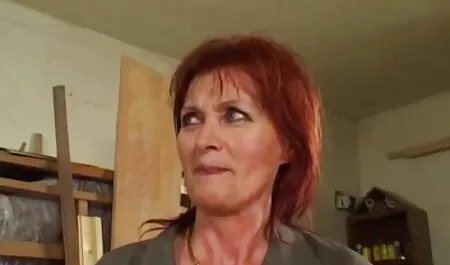 Liếm vết nứt của con chó phim sec loan luan me cái, con chồn chơi trong lỗ bằng ngón tay của mình và với hành động này đưa con gái đến tình dục cuồng loạn. Chuẩn bị xong con cặc, anh chàng bắt đầu cho nàng ngồi lên cặc